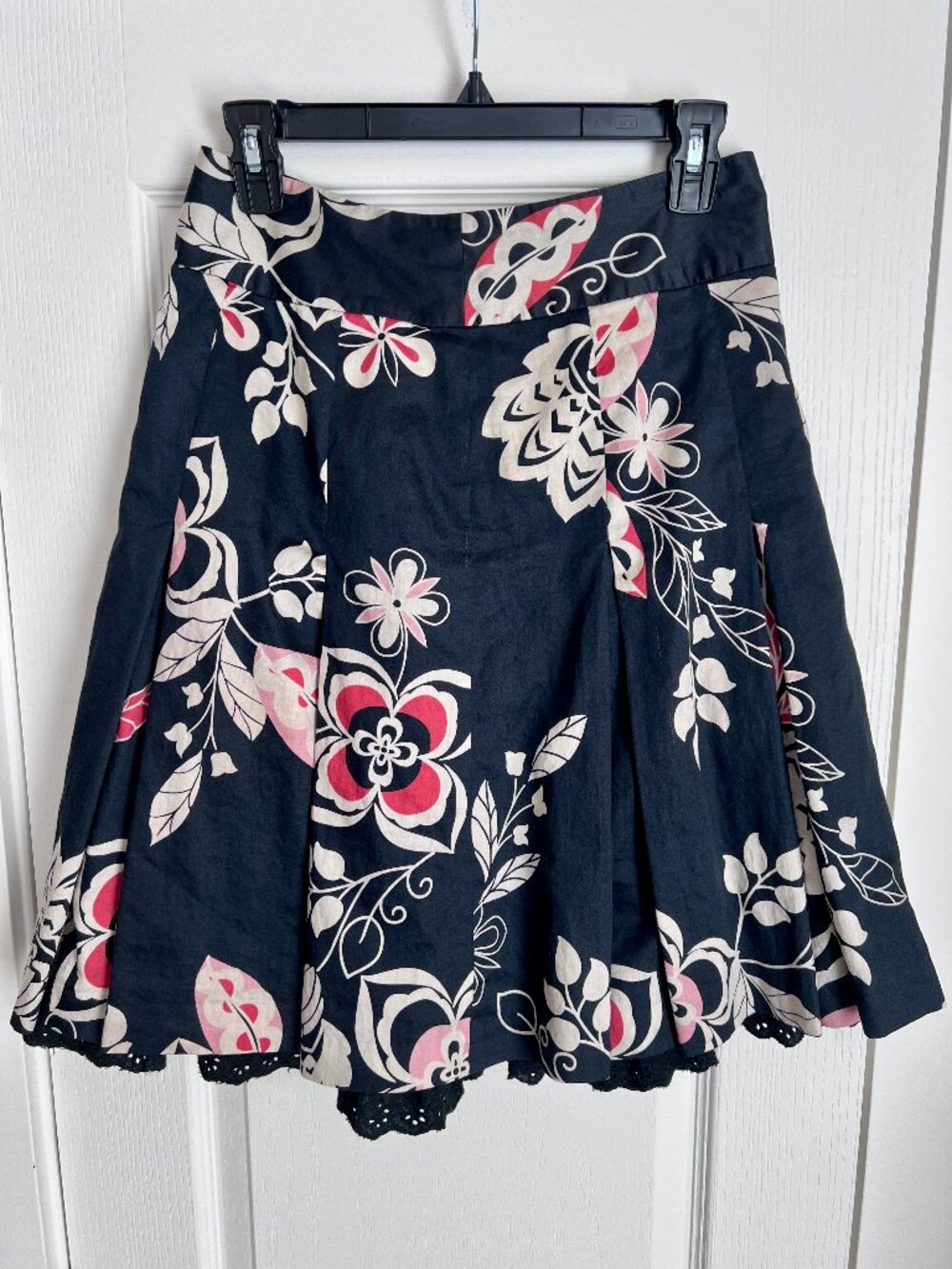 Ann Taylor LOFT Floral Pleated A-Line Skirt - Size 2